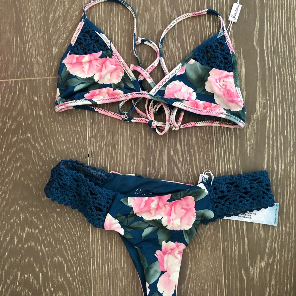 FRANKIES BIKINIS 👙 WHOLE SET